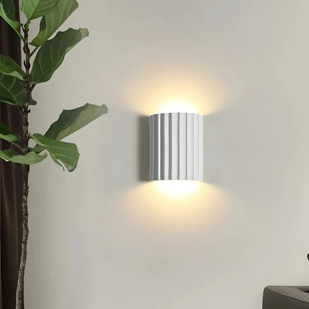 Minimalist Wall Lamp – Soft Ambient Light for Modern Homes