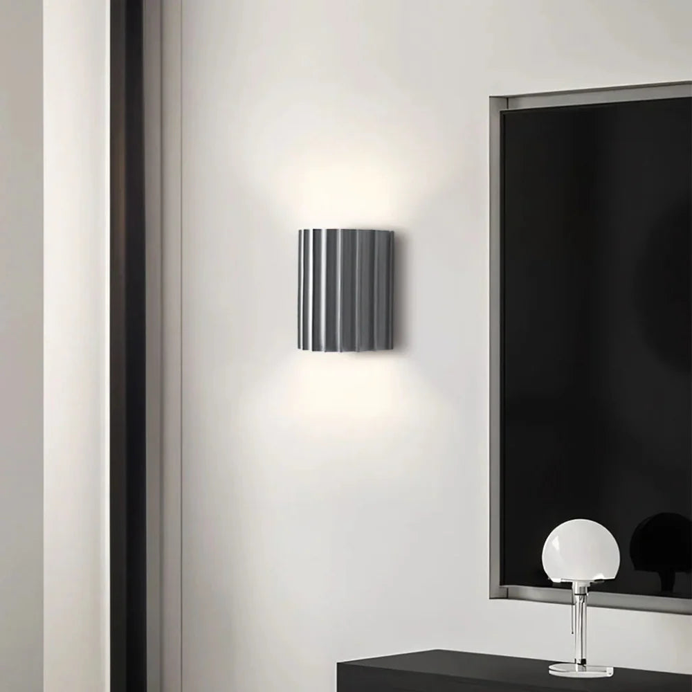 Minimalist Wall Lamp – Soft Ambient Light for Modern Homes