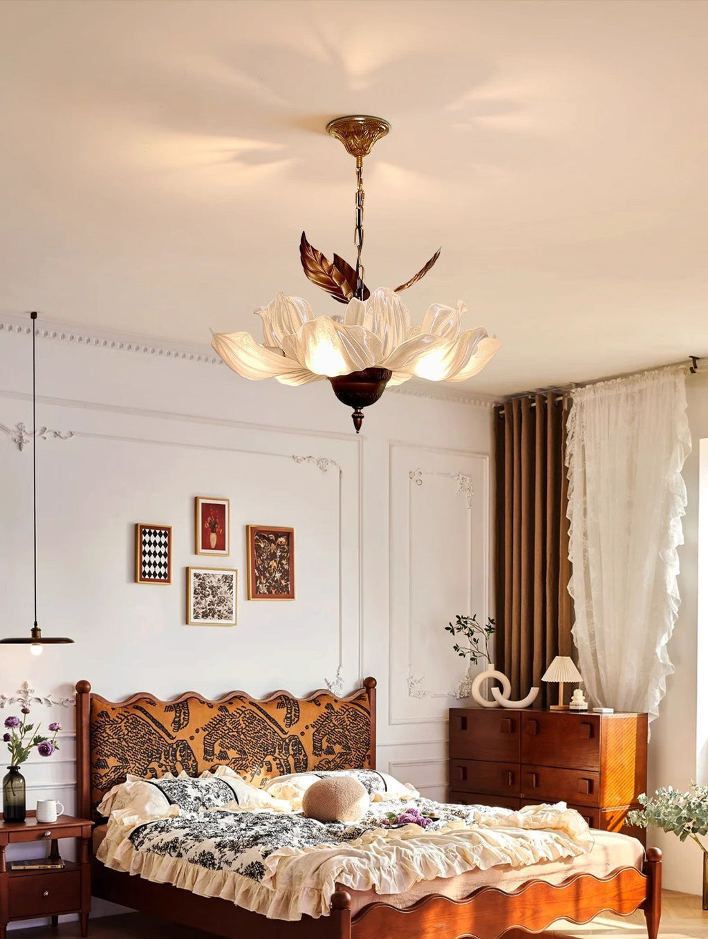 Modern Floral Pendant Light – Decorative Ceiling Fixture