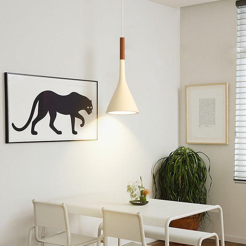 Minimalist Pendant Light – Retro Hanging Lamp for Modern Spaces