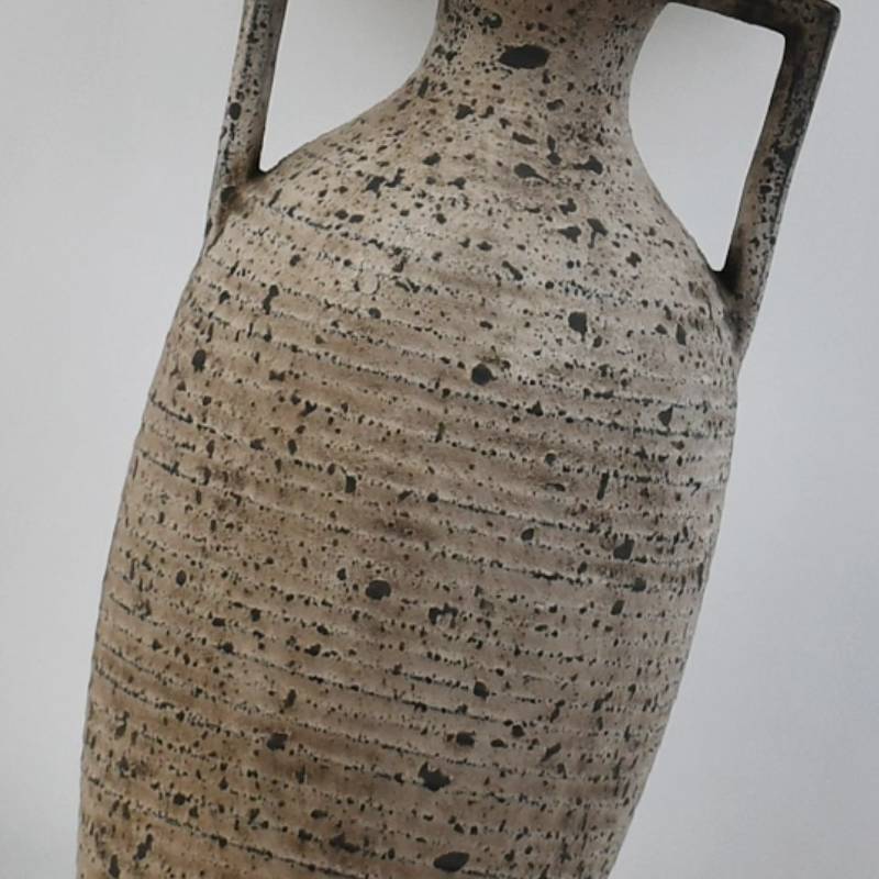 Textured Ceramic Table Lamp – Warm Ambient Lighting for Home Décor